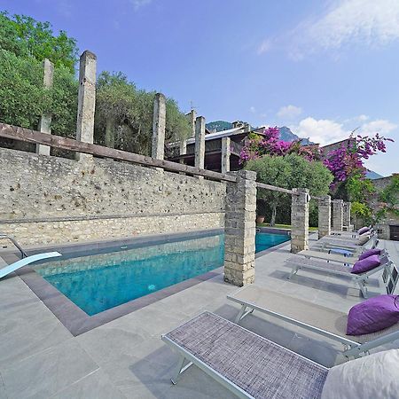 Villa Rachele: Stunning Luxury Villa In Centre Gargnano With Private Pool And Breathtaking Views Экстерьер фото