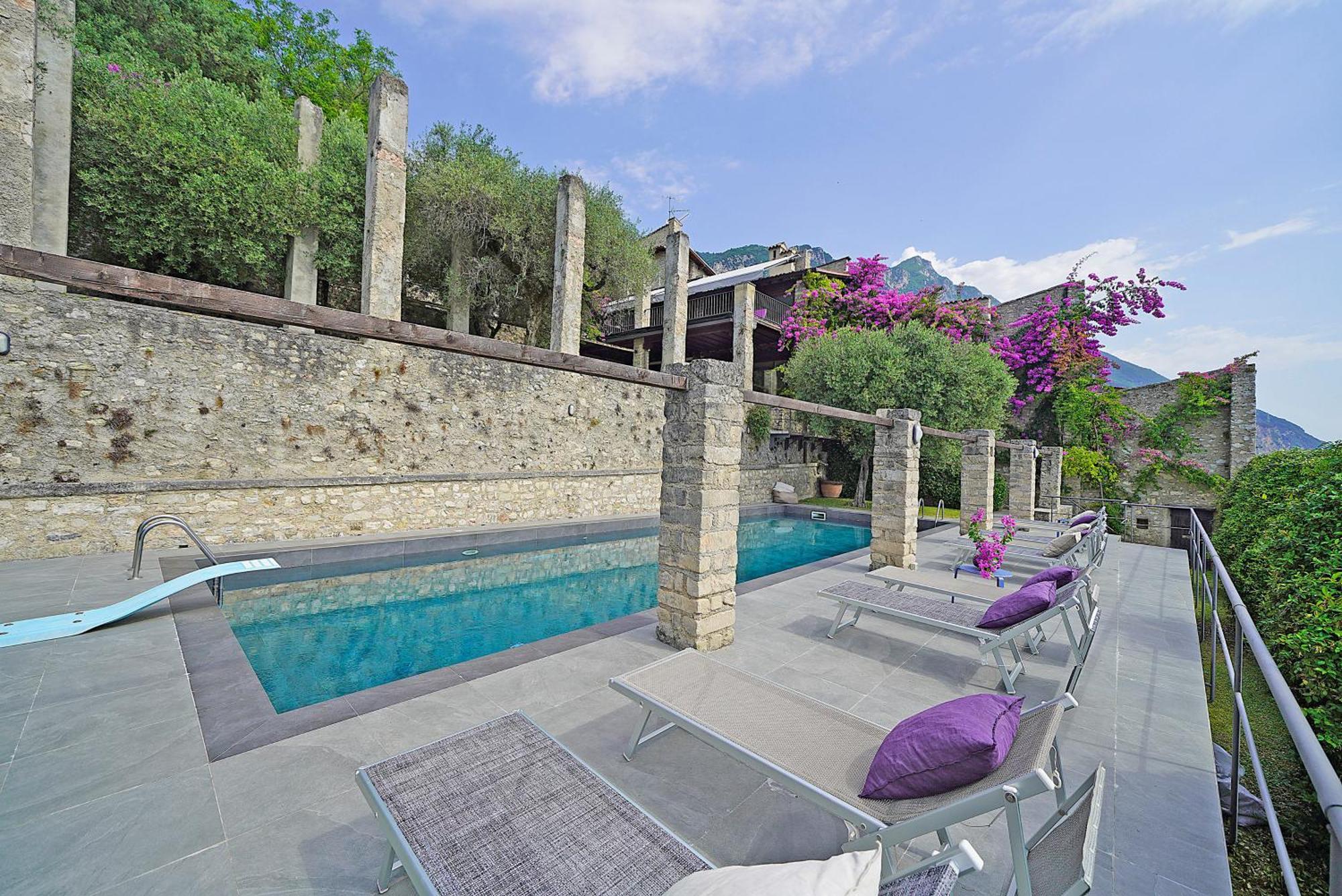 Villa Rachele: Stunning Luxury Villa In Centre Gargnano With Private Pool And Breathtaking Views Экстерьер фото