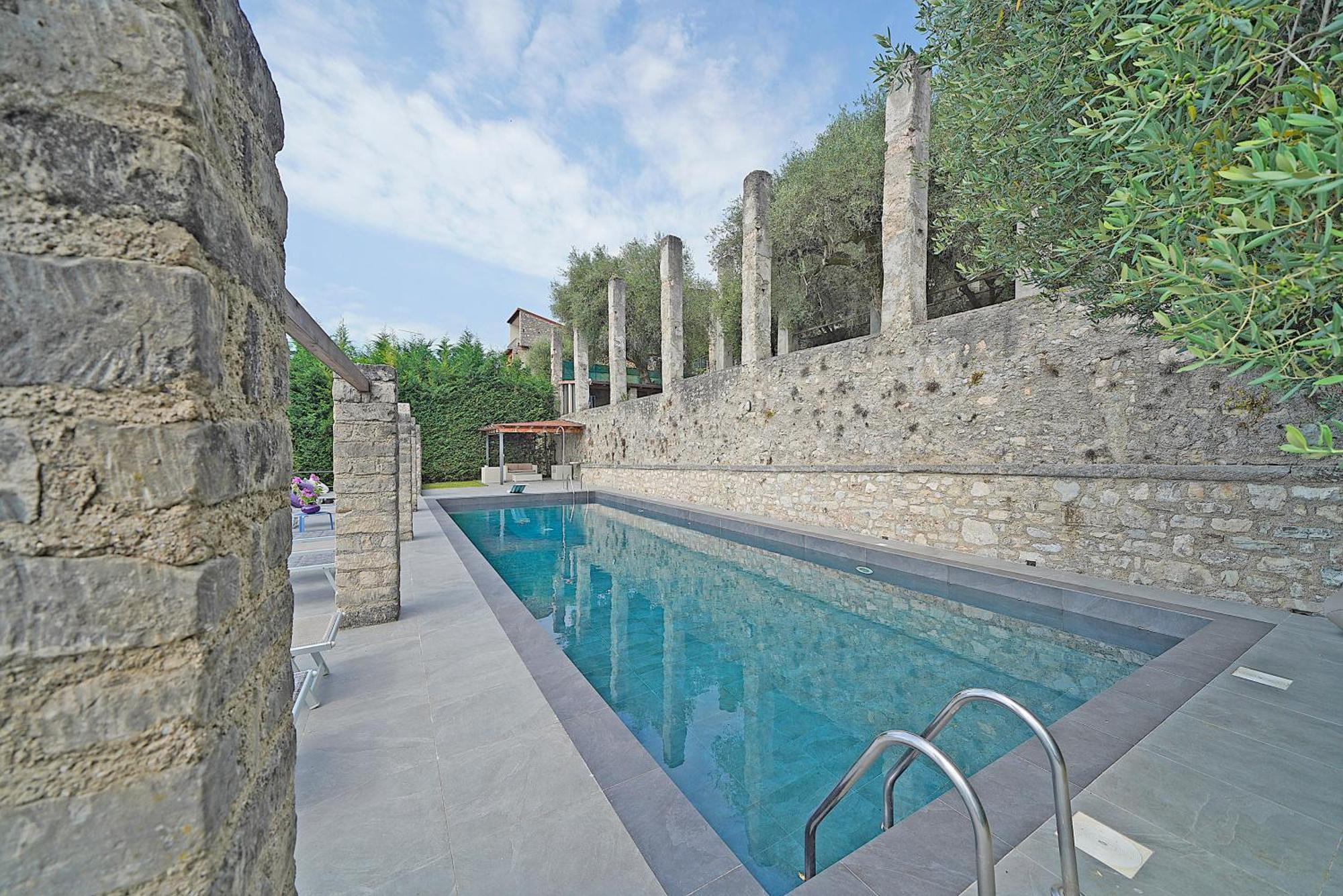 Villa Rachele: Stunning Luxury Villa In Centre Gargnano With Private Pool And Breathtaking Views Экстерьер фото